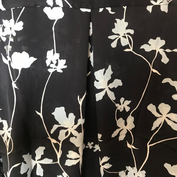 NWT Equipment Essential Navy Floral Satin Blouse XS - Picture 9 of 12